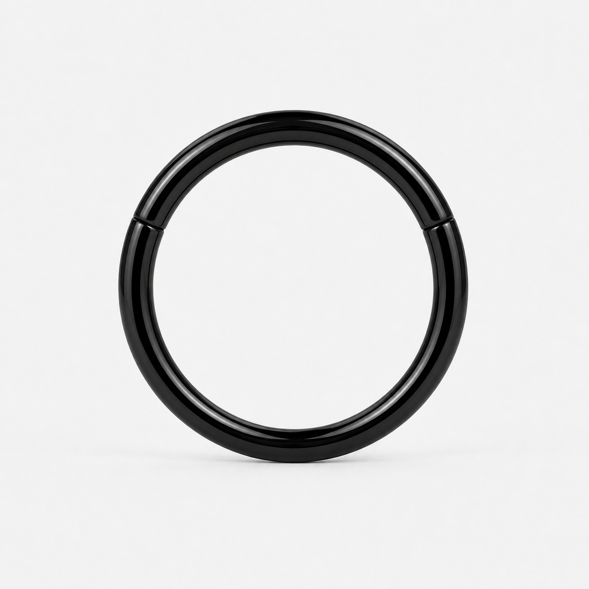 [TOPOSH-LEGACY-LAYOUT-REPAIR-20260717-LEGACY25:TP-SR-BK-14G8-PLN-933:01] Titanium Segment Ring – Black, 8mm | 01_primary_product_bg