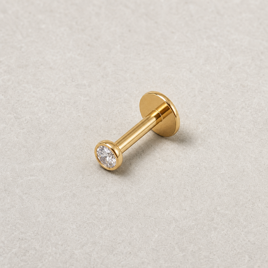 [TOPOSH-LEGACY-LAYOUT-REPAIR-20260717-LEGACY22:TP-FB-IN-GD-16G6-B3-B4-CLCZ-1347:06] Clear CZ Titanium Flat Back – Gold, 6+3+4mm | 06_accessory_flatlay