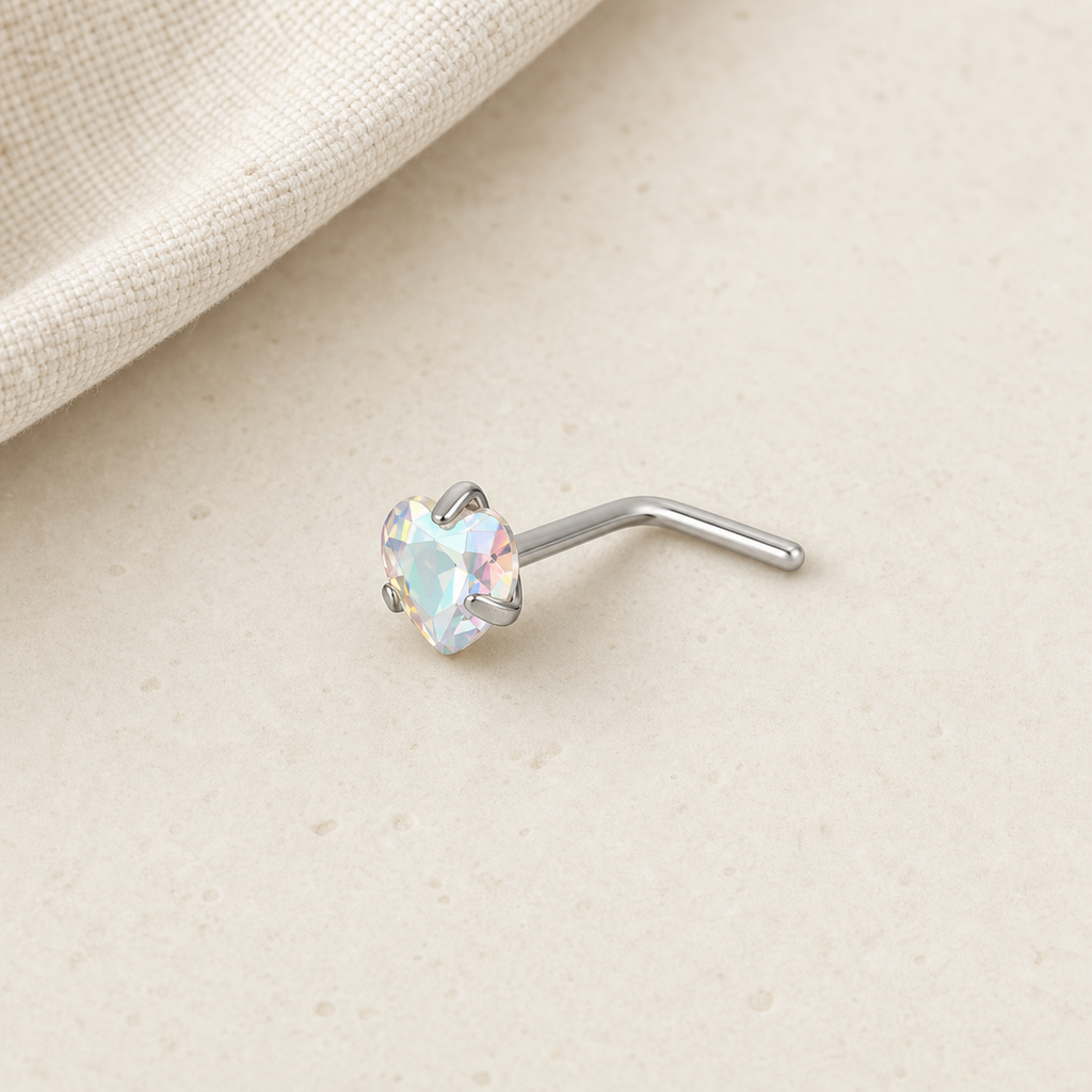 [TOPOSH-LEGACY-LAYOUT-REPAIR-20260717-LEGACY18:TP-NS-L-SIL-20G6-T3-ABCZ-026:06] Heart Aurora CZ Titanium L-Bend Nose Stud – Silver | 06_accessory_flatlay