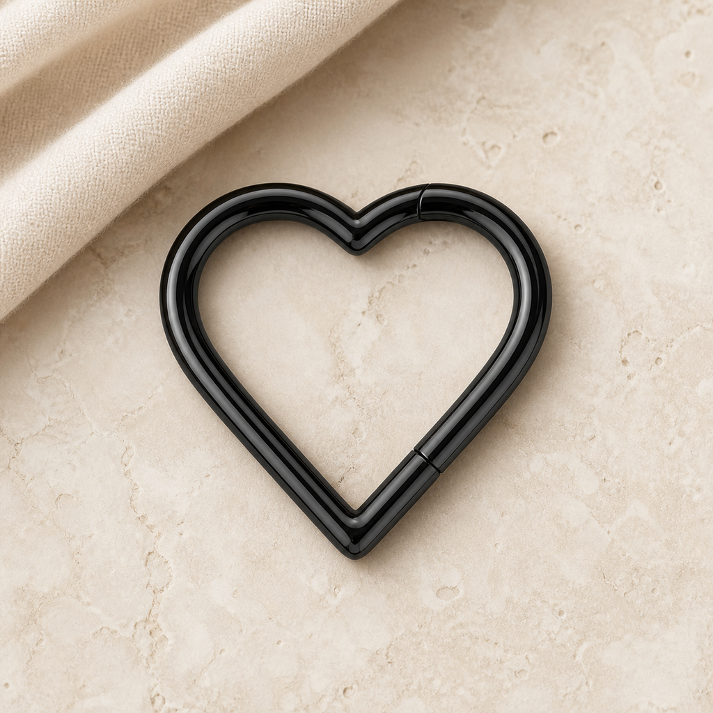 [TOPOSH-LEGACY-LAYOUT-REPAIR-20260717-LEGACY25:TP-SR-BK-18G8-PLN-143:06] Heart Titanium Segment Ring – Black | 06_accessory_flatlay