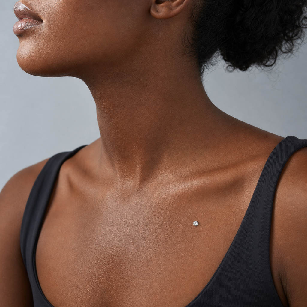[TOPOSH-ROLE-ORDER-CLEANUP-20260717-BATCH08:TP-DM-IN-SIL-14G2.5-T3-CLCZ-036:03] Clear CZ Titanium Dermal Top – Silver | 03_model_black