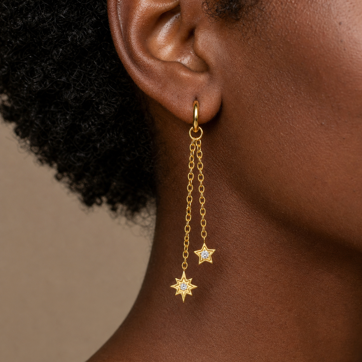 [TOPOSH-ROLE-ORDER-CLEANUP-20260717-BATCH15:TP-PART-GD-CLCZ-129:03] Starburst Clear CZ Titanium Piercing End – Gold | 03_model_black
