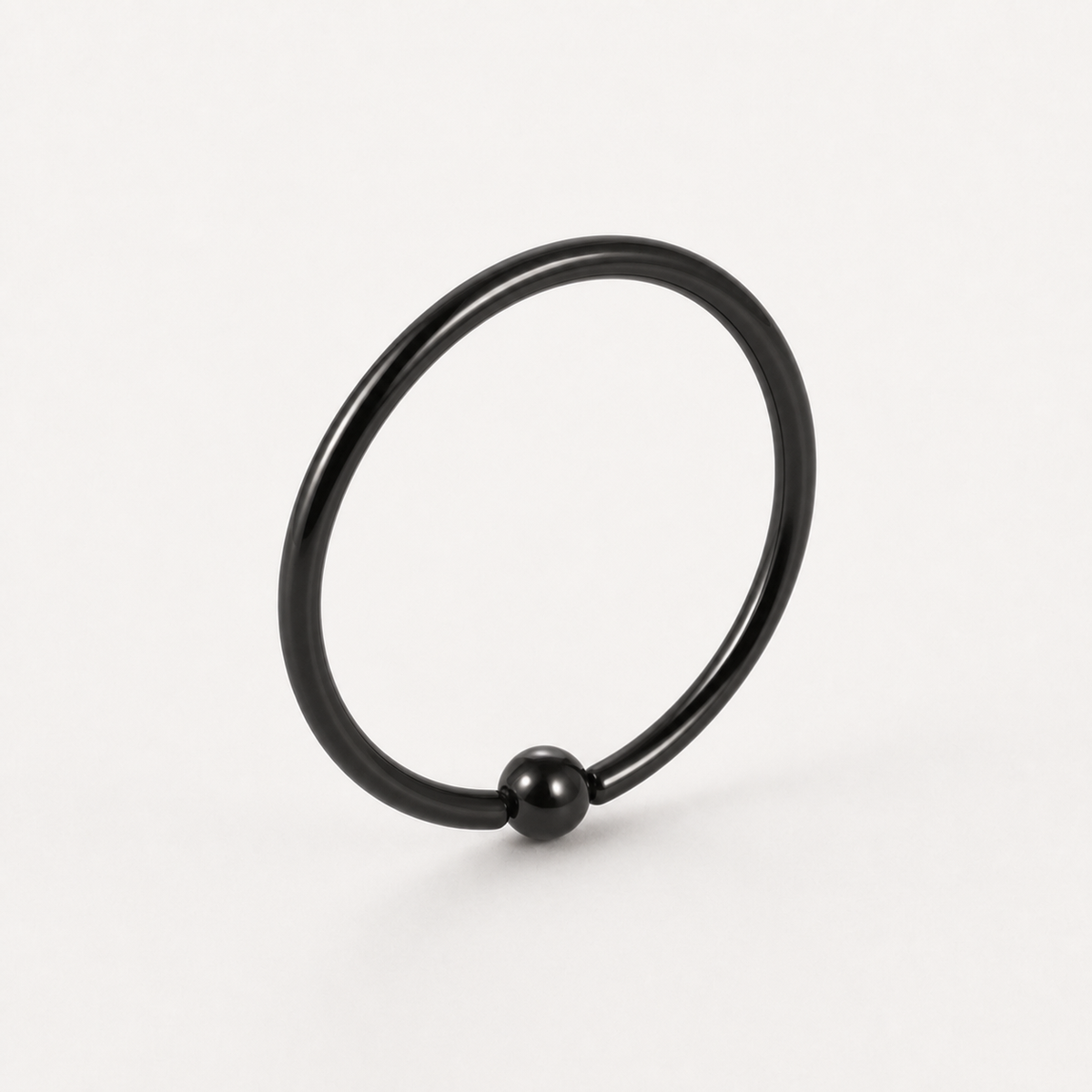 [TOPOSH-LEGACY-LAYOUT-REPAIR-20260717-LEGACY15:TP-BCR-BK-20G8-T2-PLN-056:05] Titanium Captive Bead Ring – Black | 05_product_angles