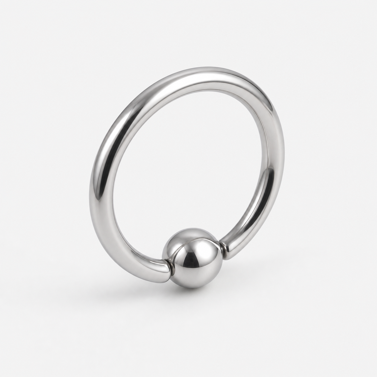 [TOPOSH-LEGACY-LAYOUT-REPAIR-20260717-LEGACY15:TP-BCR-SIL-16G8-PLN-002:05] Titanium Captive Bead Ring – Silver | 05_product_angles