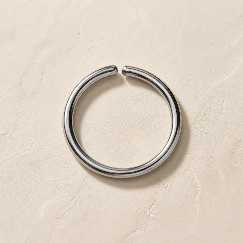 [TOPOSH-LEGACY-LAYOUT-REPAIR-20260717-LEGACY12:TP-HOP-RD-SIL-20G6-PLN-002:06] Titanium Hoop – Silver, 6mm | 06_accessory_flatlay