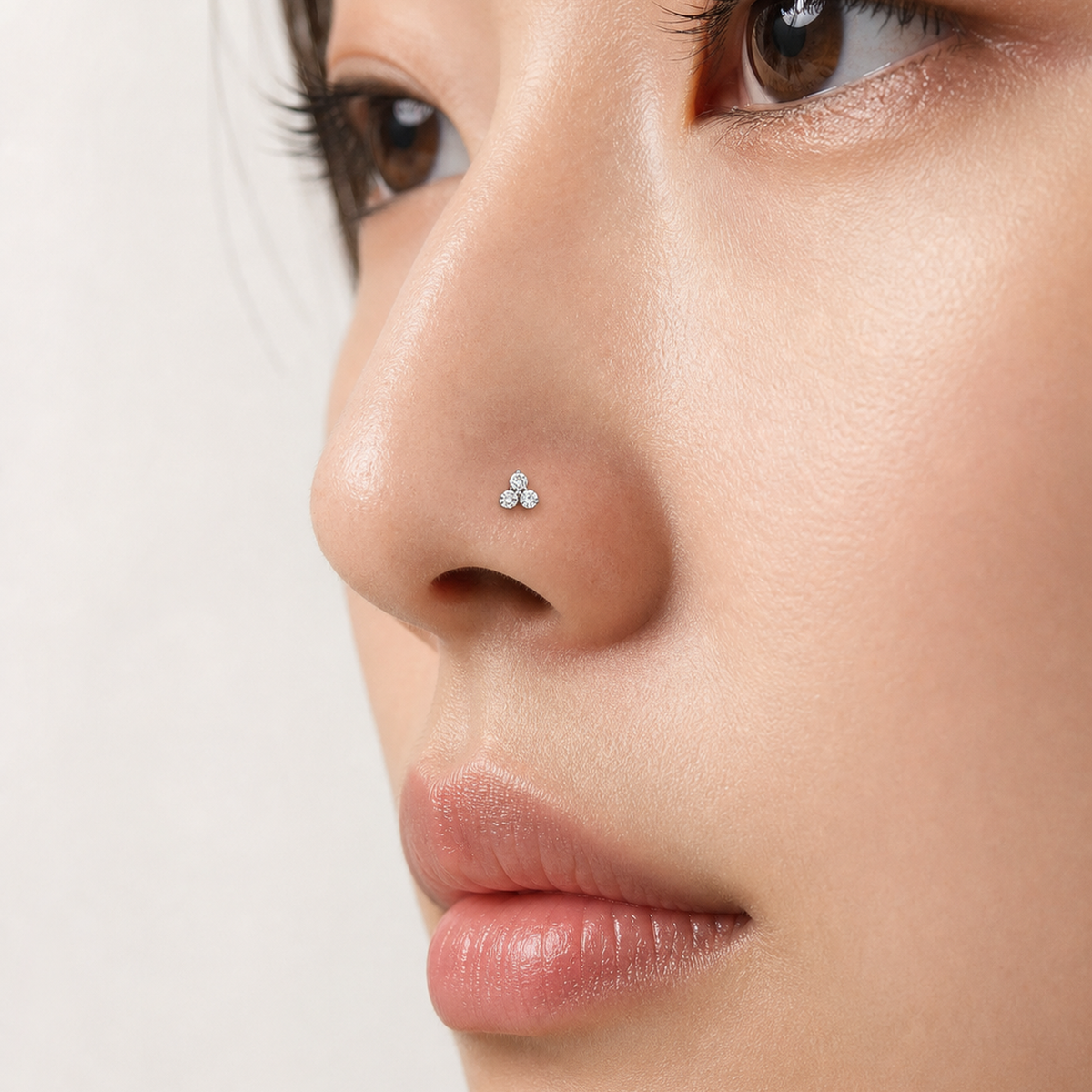 [TOPOSH-LEGACY-LAYOUT-REPAIR-20260717-LEGACY24:TP-NS-SIL-20G6-CLCZ-025:04] Trinity Clear CZ Titanium Nose Jewelry – Silver | 04_model_asian