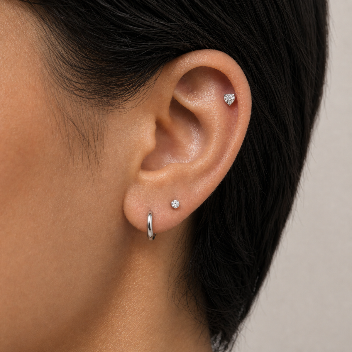 [TOPOSH-LEGACY-LAYOUT-REPAIR-20260717-LEGACY02:TP-CAR-EX-SIL-16G6-B4-B4-CLCZ-009:04] Clear CZ Titanium Cartilage Barbell – Silver | 04_model_asian