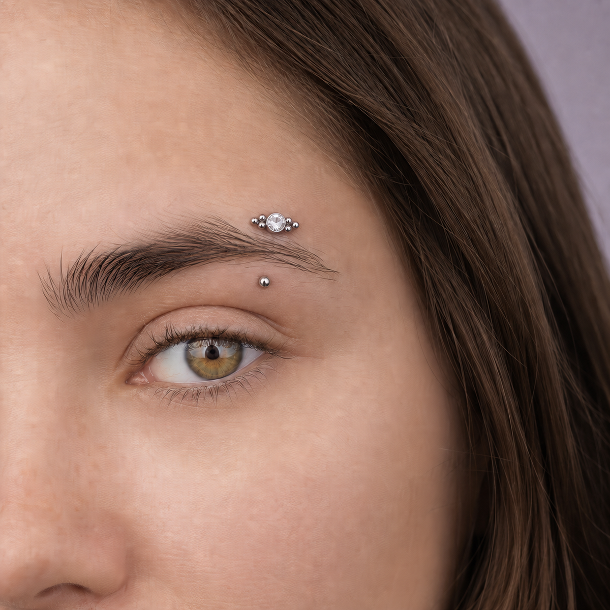[TOPOSH-ROLE-ORDER-CLEANUP-20260717-BATCH17:TP-EBR-IN-SIL-16G8-CLCZ-016:02] Clear CZ Titanium Eyebrow Barbell – Silver | 02_model_white