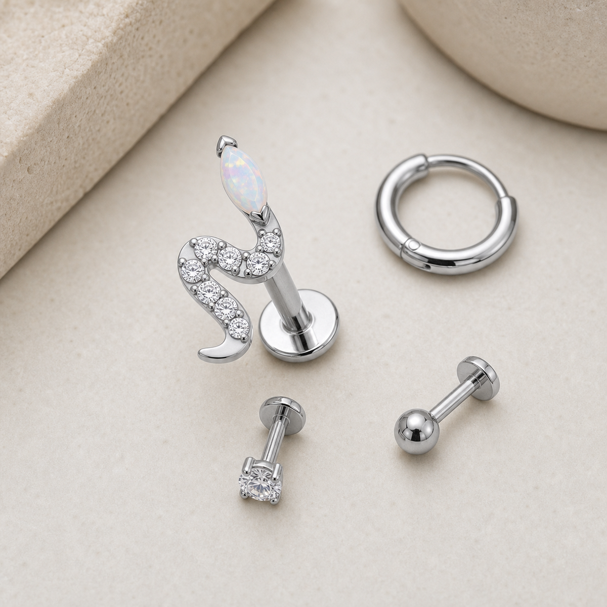 [TOPOSH-LEGACY-LAYOUT-REPAIR-20260717-LEGACY06:TP-FB-IN-SIL-16G6-T4-OP17-045:06] White Opal Titanium Flat Back – Silver | 06_accessory_flatlay