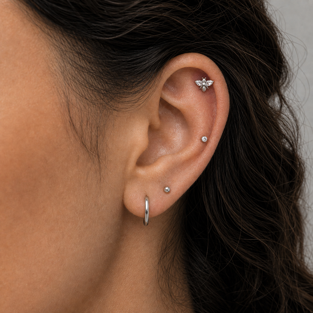 [TOPOSH-LEGACY-LAYOUT-REPAIR-20260717-LEGACY06:TP-FB-IN-SIL-16G8-T4-CLCZ-012:04] Bee Clear CZ Titanium Flat Back – Silver | 04_model_asian
