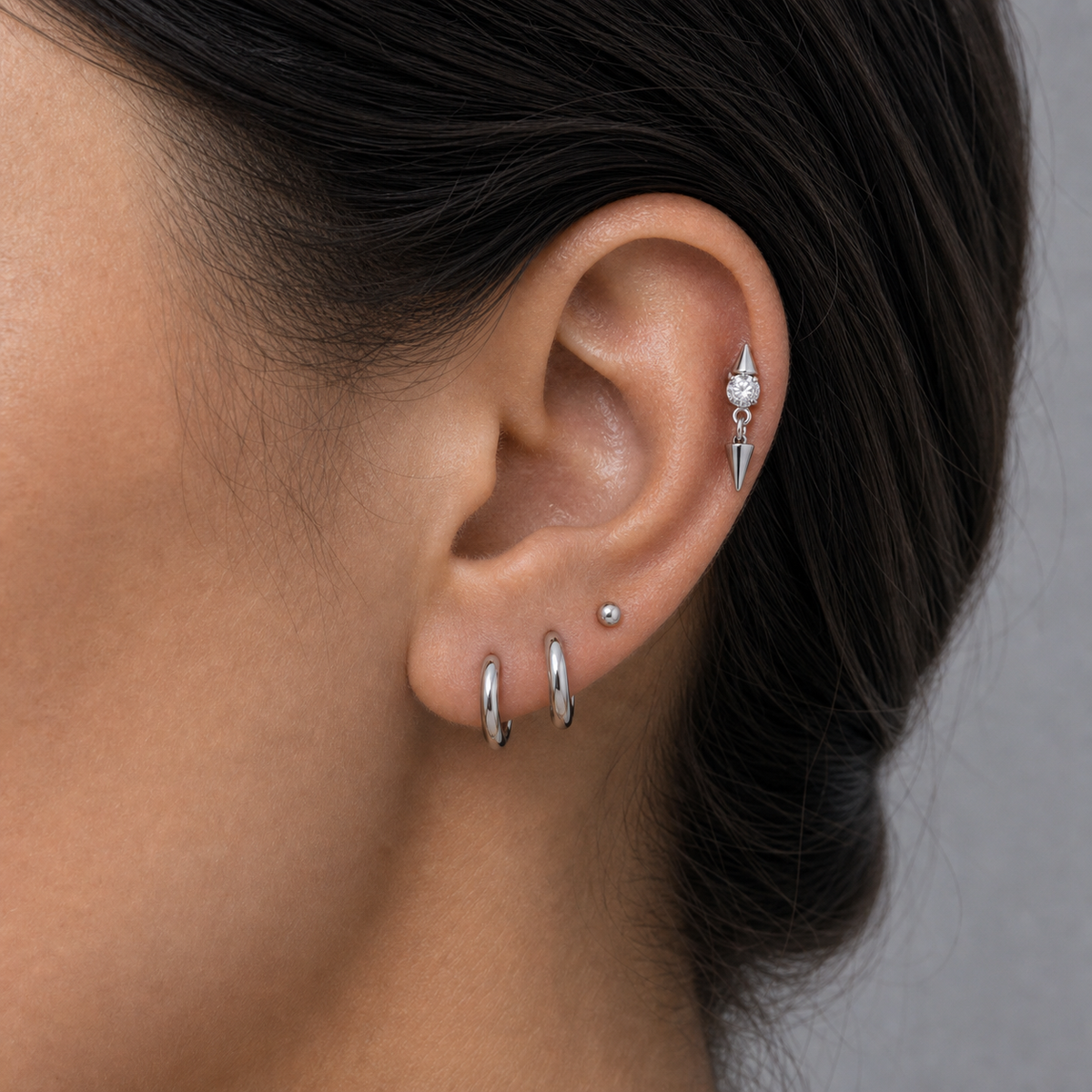 [TOPOSH-LEGACY-LAYOUT-REPAIR-20260717-LEGACY09:TP-FB-IN-SIL-16G8-T4-CLCZ-2295:04] Spike Dangle Clear CZ Titanium Flat Back – Silver | 04_model_asian