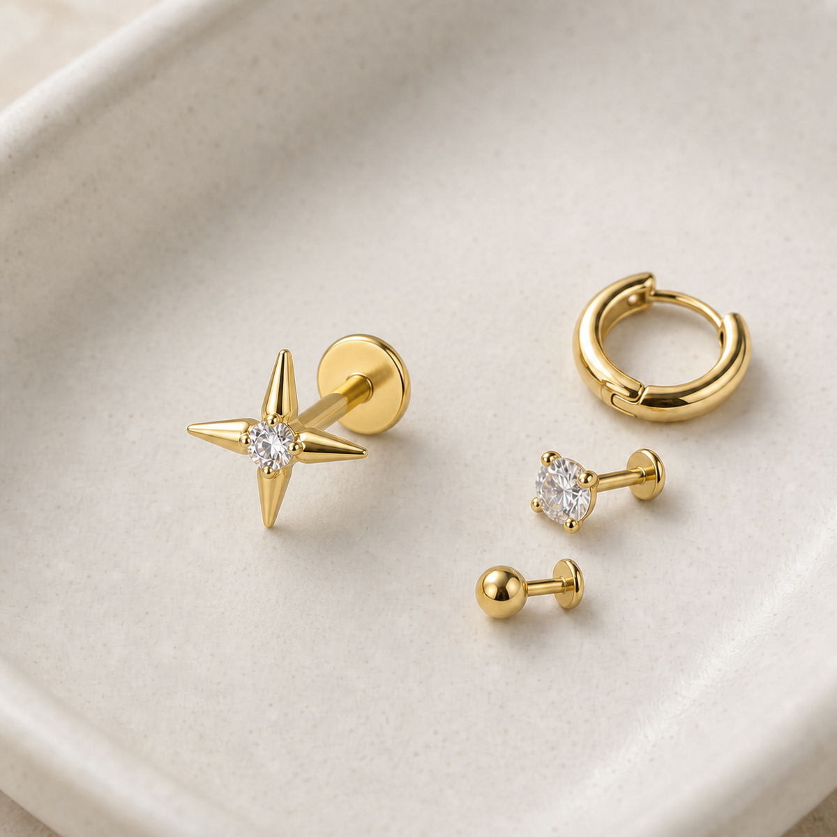 [TOPOSH-LEGACY-LAYOUT-REPAIR-20260717-LEGACY01:TP-FB-TH-GD-16G6-T4-CLCZ-153:06] Star Dangle Clear CZ Titanium Flat Back – Gold | 06_accessory_flatlay