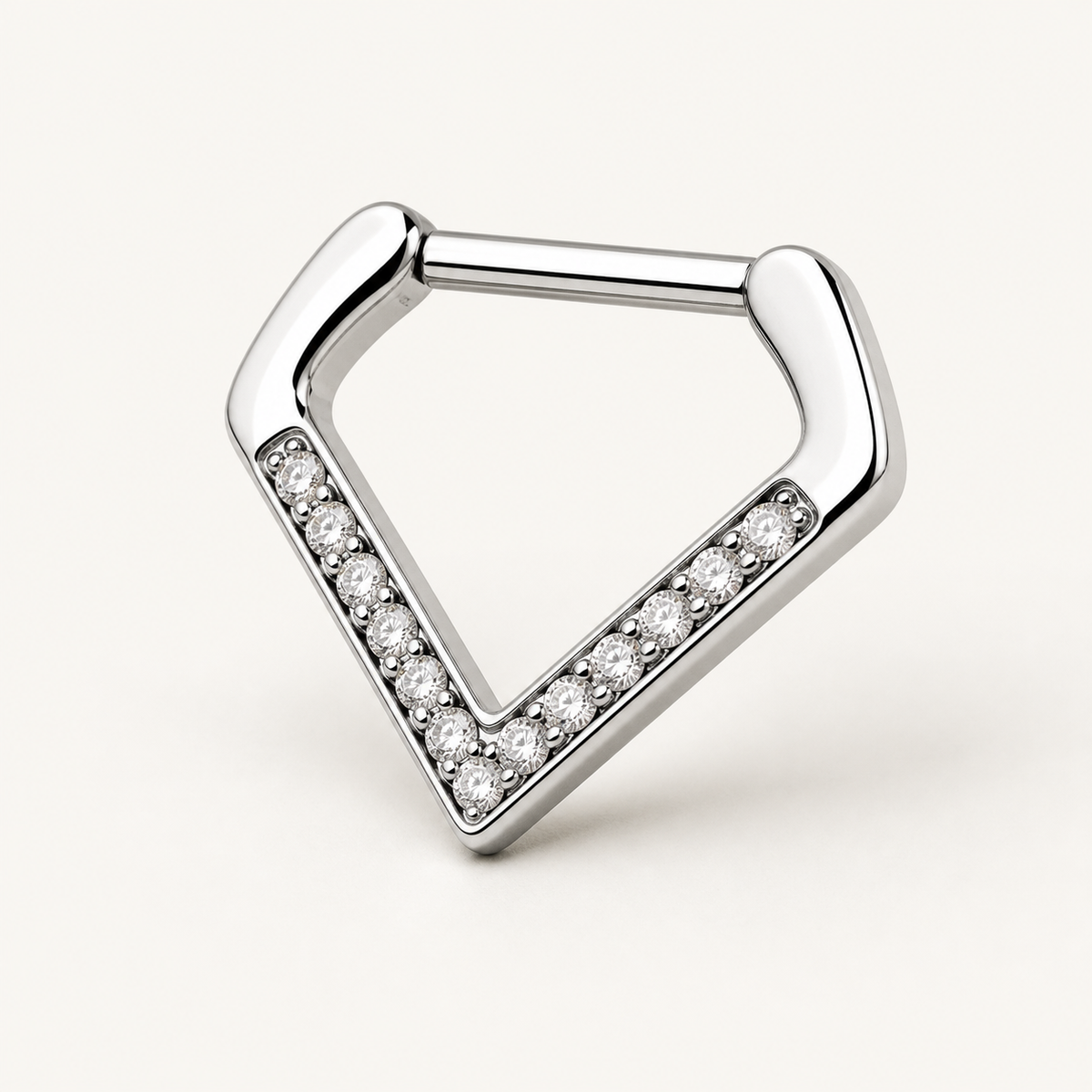 [TOPOSH-ROLE-ORDER-CLEANUP-20260717-BATCH19:TP-SEP-SIL-16G10-CLCZ-007:05] Clear CZ Titanium Septum Ring – Silver | 05_product_angles