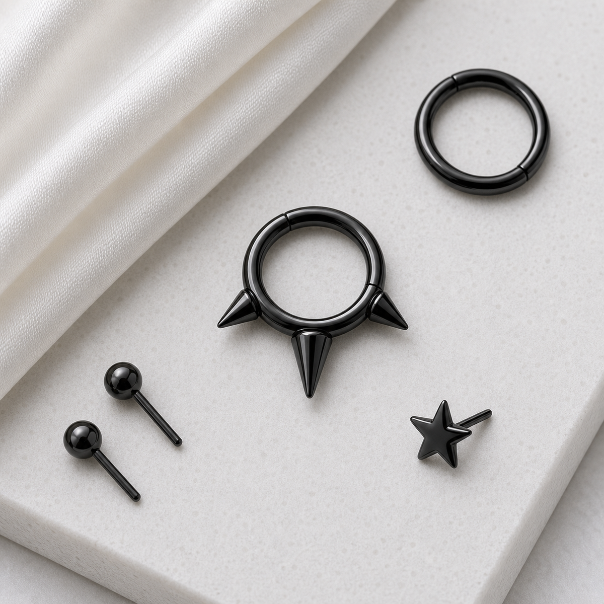 [TOPOSH-ROLE-ORDER-CLEANUP-20260717-BATCH24:TP-SR-BK-16G8-PLN-032:06] Triple Spike Titanium Segment Ring – Black | 06_accessory_flatlay