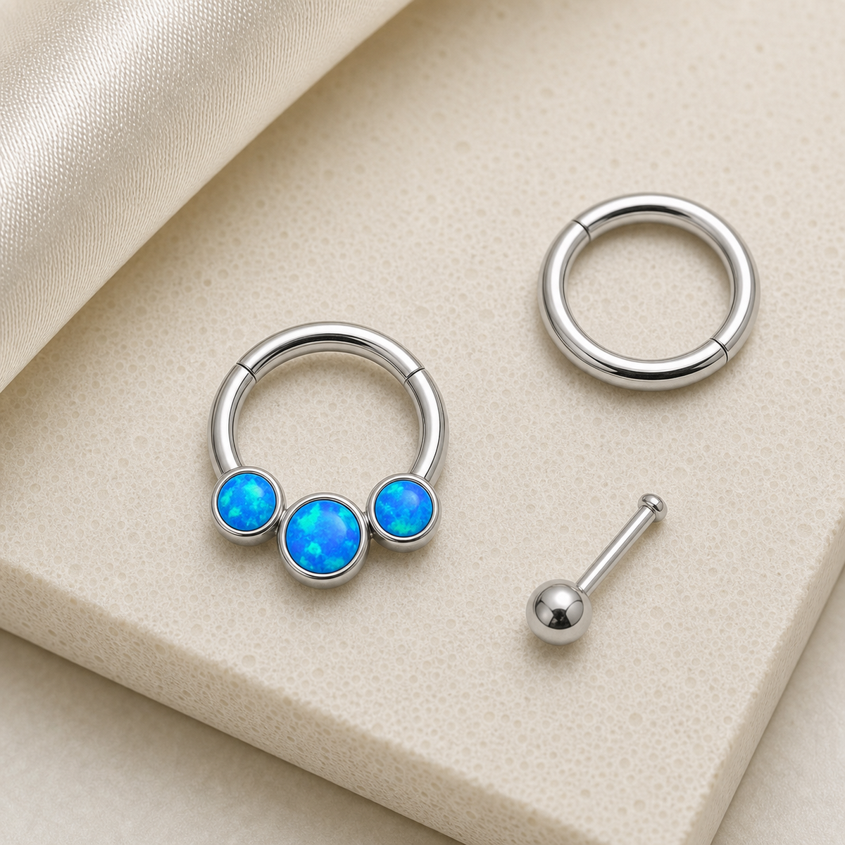 [TOPOSH-ROLE-ORDER-CLEANUP-20260717-BATCH21:TP-SR-CB-SIL-16G8-OP05-001:06] Blue Opal Titanium Segment Ring – Silver | 06_accessory_flatlay