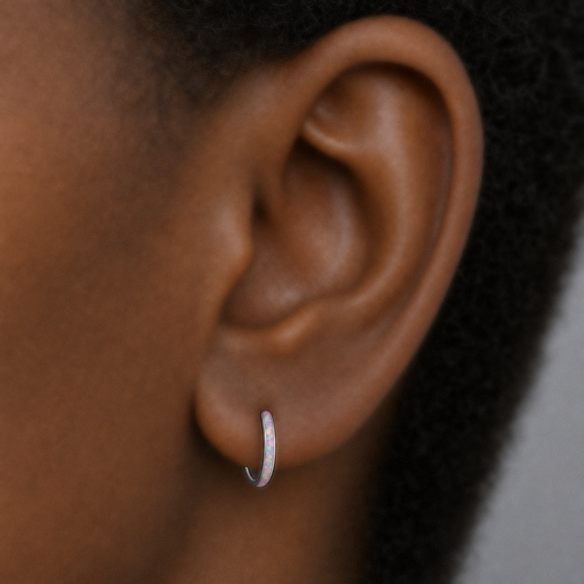 [TOPOSH-ROLE-ORDER-CLEANUP-20260717-BATCH21:TP-SR-CB-SIL-16G8-OP10-012:03] Pink Opal Titanium Segment Ring – Silver | 03_model_black