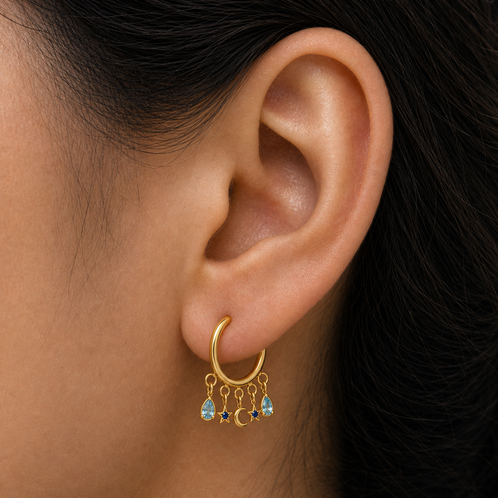 [TOPOSH-ROLE-ORDER-CLEANUP-20260717-BATCH19:TP-SR-GD-16G8-NBL-012:04] Navy Blue Titanium Segment Ring – Gold | 04_model_asian