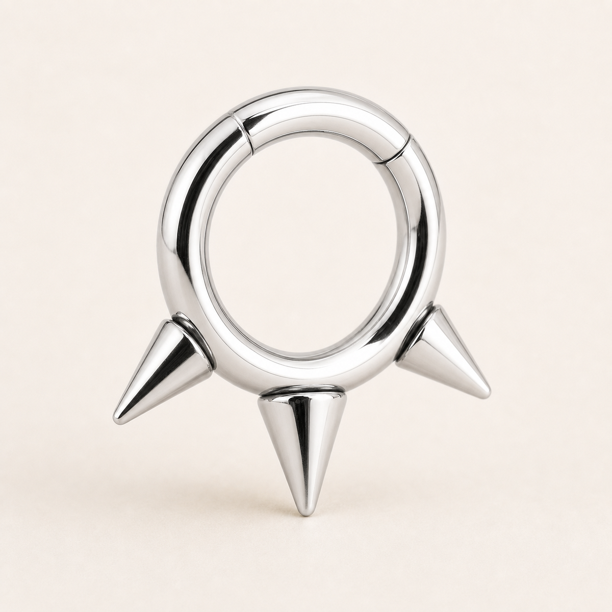 [TOPOSH-ROLE-ORDER-CLEANUP-20260717-BATCH25:TP-SR-SIL-14G8-PLN-028:01] Triple Spike Titanium Segment Ring – Silver | 01_primary_product_bg