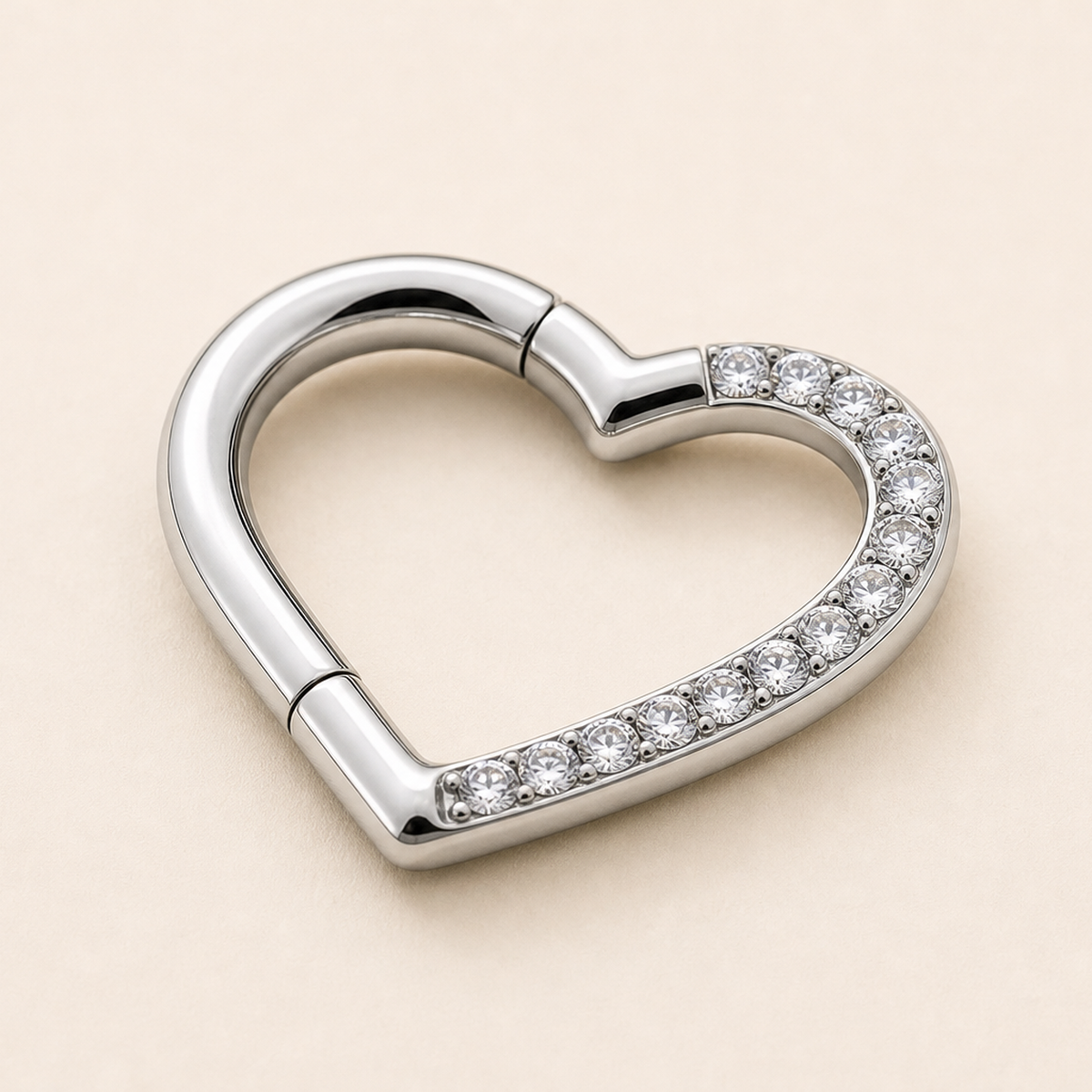 [TOPOSH-ROLE-ORDER-CLEANUP-20260717-BATCH22:TP-SR-SIL-16G10-CLCZ-005:05] Heart Clear CZ Titanium Segment Ring – Silver | 05_product_angles
