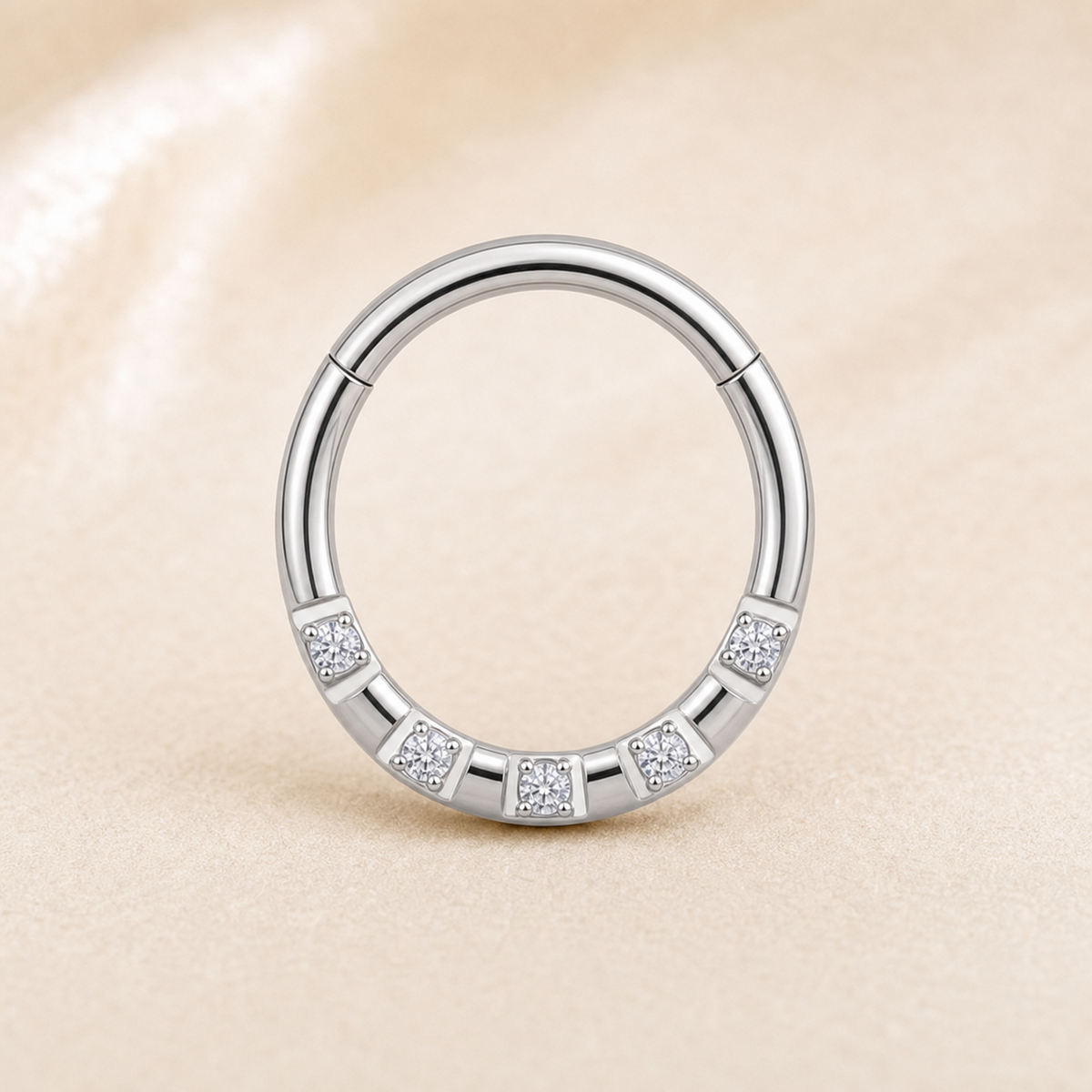 [TOPOSH-ROLE-ORDER-CLEANUP-20260717-BATCH20:TP-SR-WG-16G8-CLCZ-1121:01] Clear CZ Titanium Segment Ring – White Gold | 01_primary_product_bg