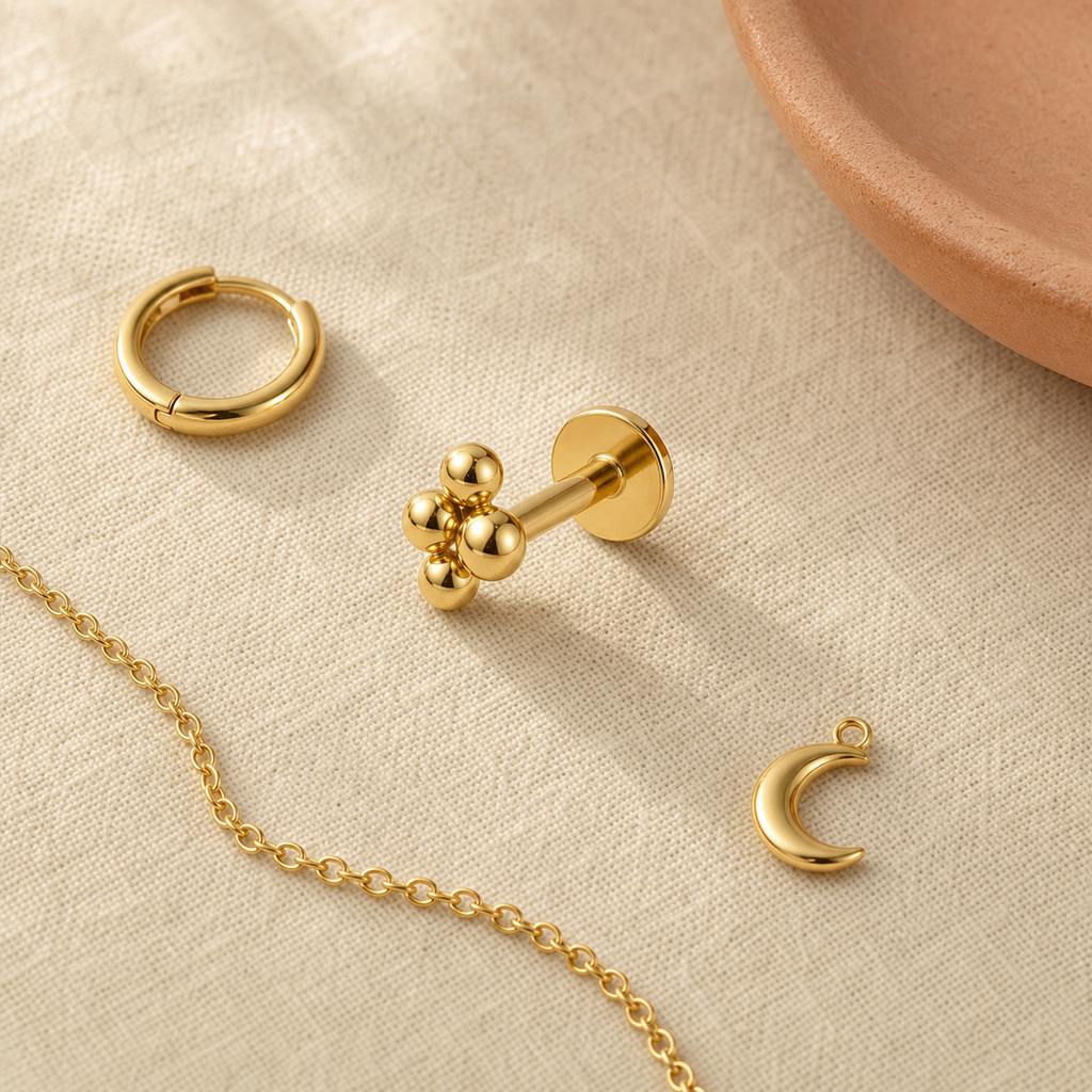 [TOPOSH-NEW-ISSUE-20260715-B01:TP-FB-TH-GD-16G6-PLN-382:06] TP-FB-TH-GD-16G6-PLN-382 | 06_accessory_flatlay