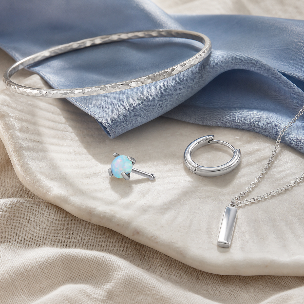 [TOPOSH-RECENT-REPAIR-20260715:TP-NS-ST-SIL-20G7-T2-BOP-020:06] TP-NS-ST-SIL-20G7-T2-BOP-020 | 06_accessory_flatlay